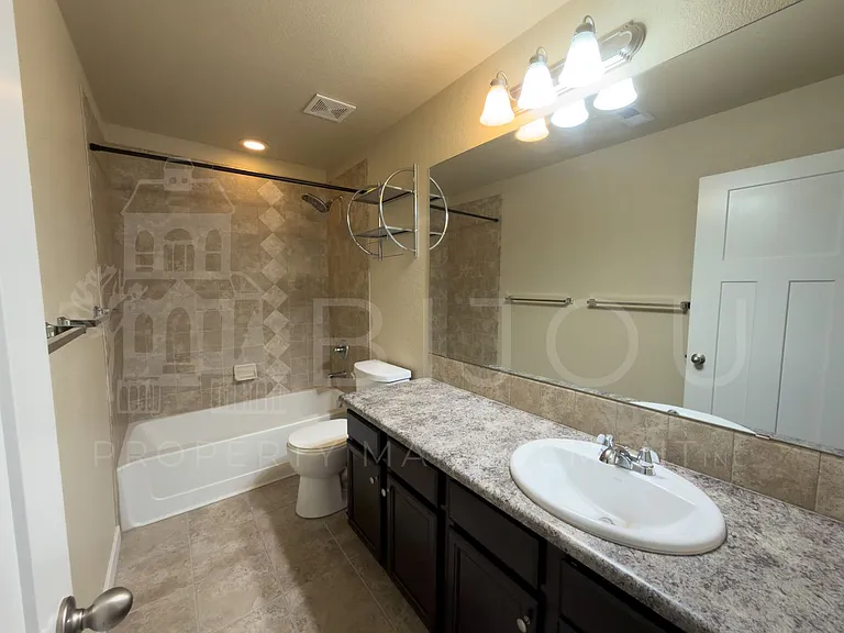 7356 Big Prairie Ct — Photo 18