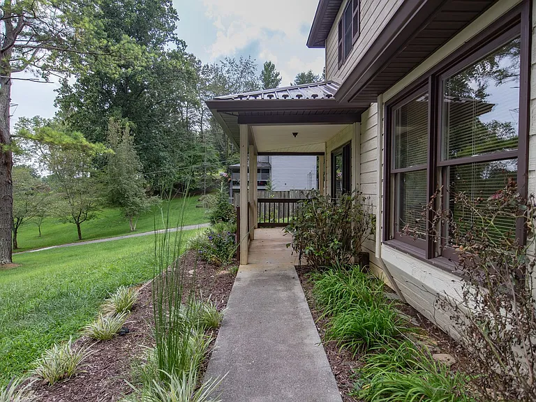 306 Boring Chapel Rd — Photo 8