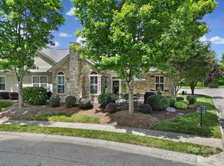 774 Ledgestone Ct, Tega Cay, SC 29708