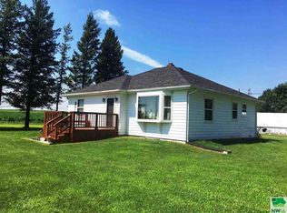 5460 10th Ave, Aurelia, IA 51005