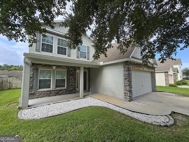 110 Pine Bluff Blvd W — Photo 10