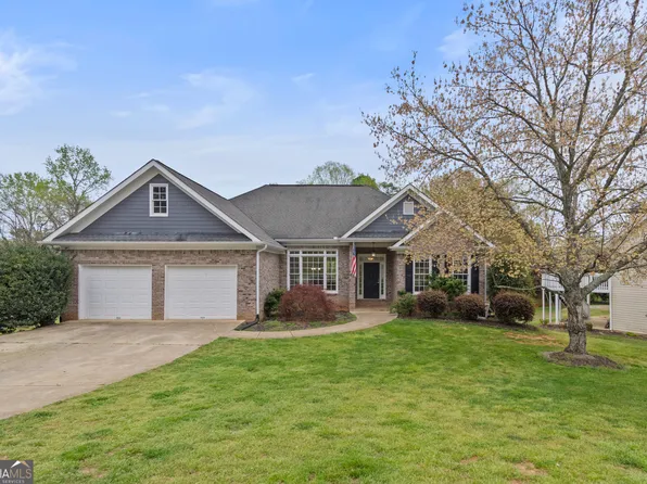 93 Overlook Cir, Dawsonville, GA 30534