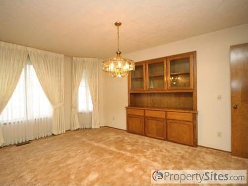 5th image of 6385 Harmon Dr