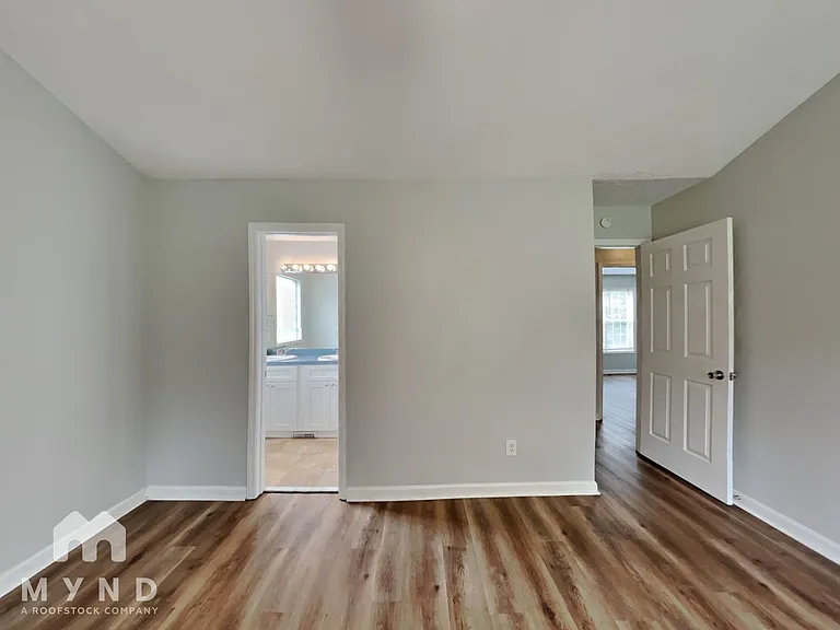 104 Carrington Dr — Photo 11