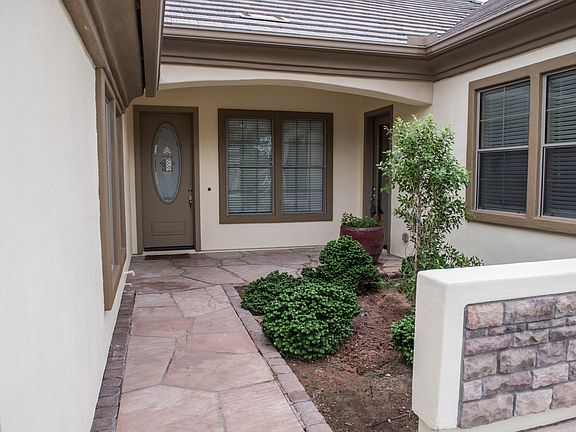 sweet courtyard