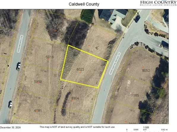 410 SE Huntington Woods Street, Lenoir, NC 28645