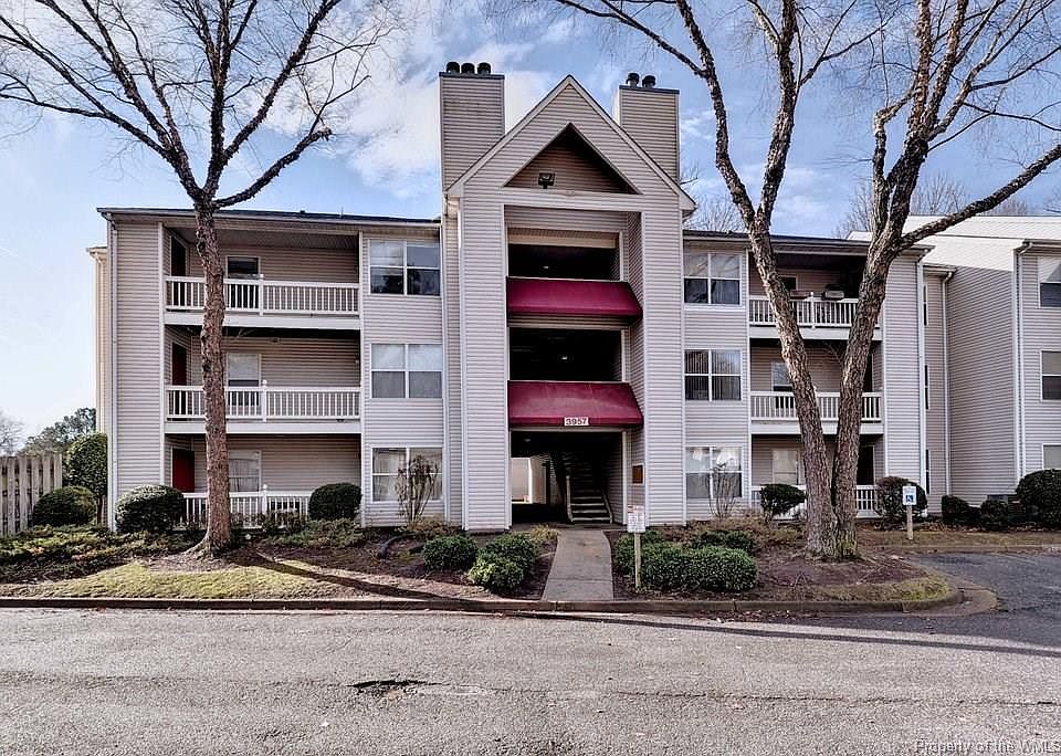 1st image of 3957 Horse Run Gln APT 204