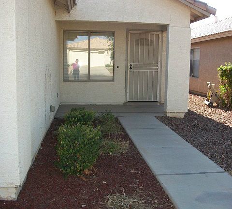 4th image of 2022 N 108th Dr