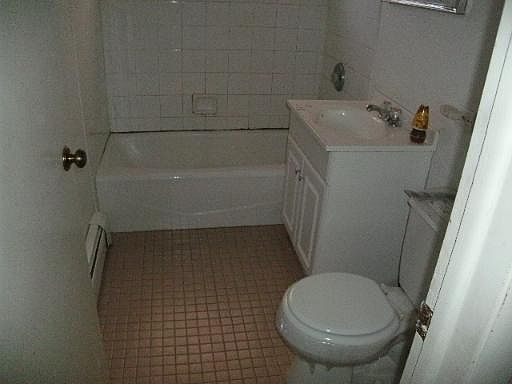 5th image of 14043 Tracy Ave Unit 1A