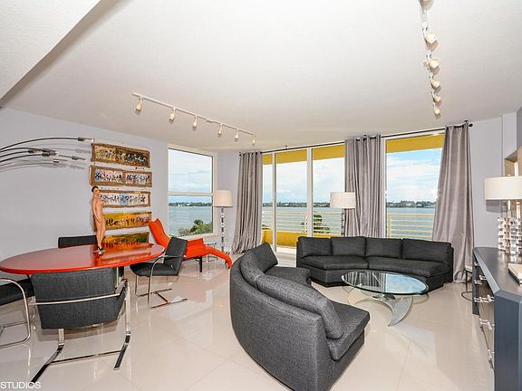 1551NFlagglerDr501_Hi-Res_1