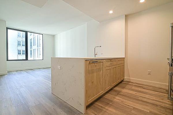 1st image of 160 Clarkson Ave APT 7M