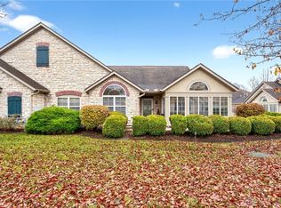 2042 Wentworth Village Dr, Bellbrook, OH 45305