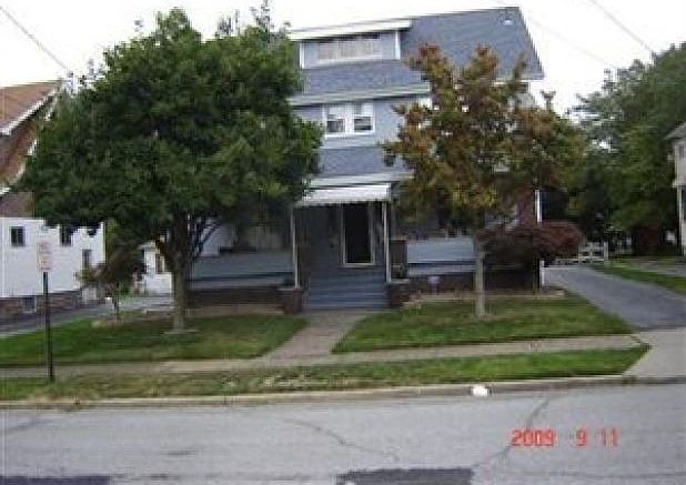 1st image of 69 Fernwood Ave