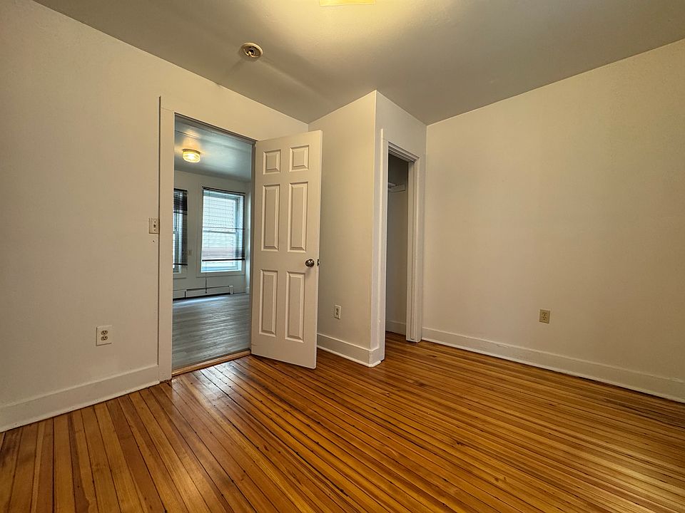 1st image of 171 Frank St #2B