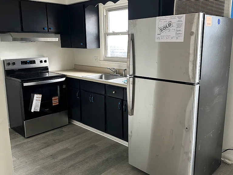 374 Fort Worth Ave #4 — Photo 3