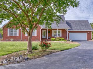 1099 Heathwood West Dr, Cookeville, TN 38506