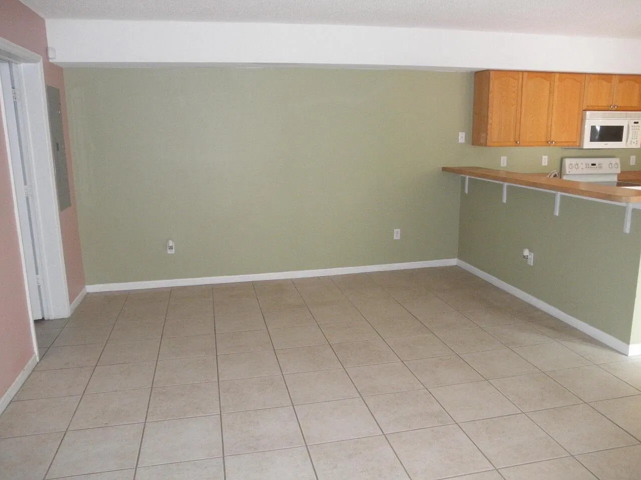 3 bed, 2.5 bath, $2,150 — Photo 3