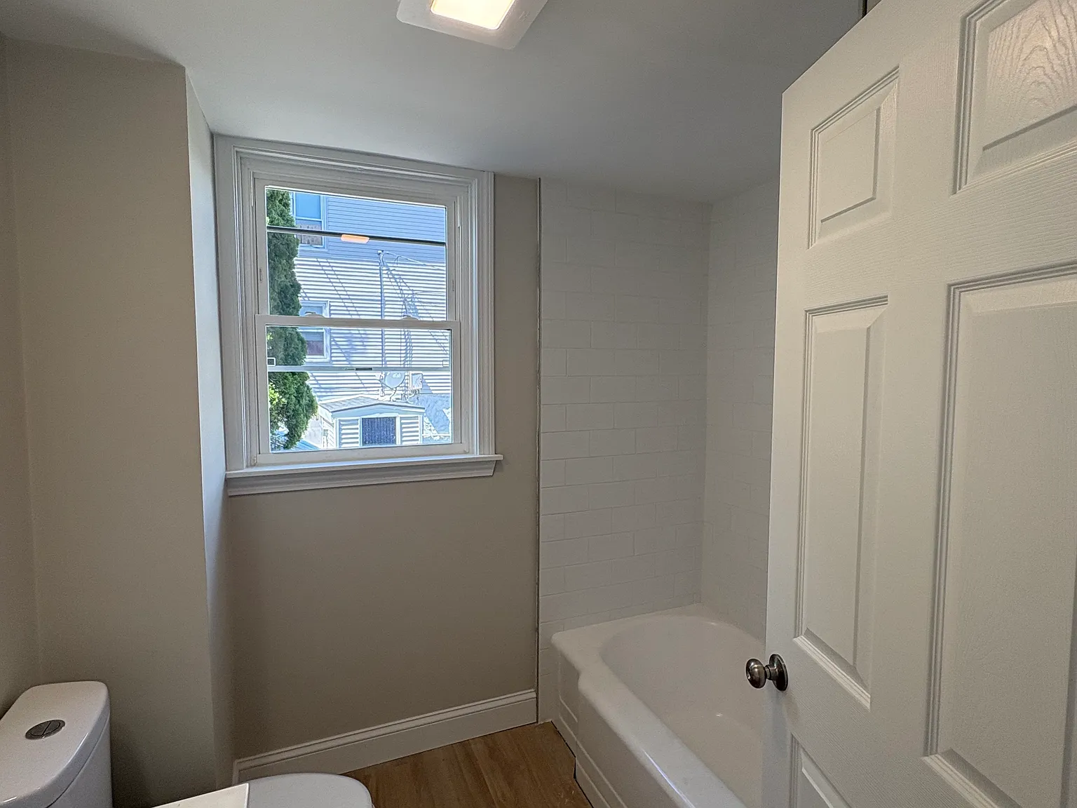 1 bed, 500 sqft, $1,700 — Photo 2