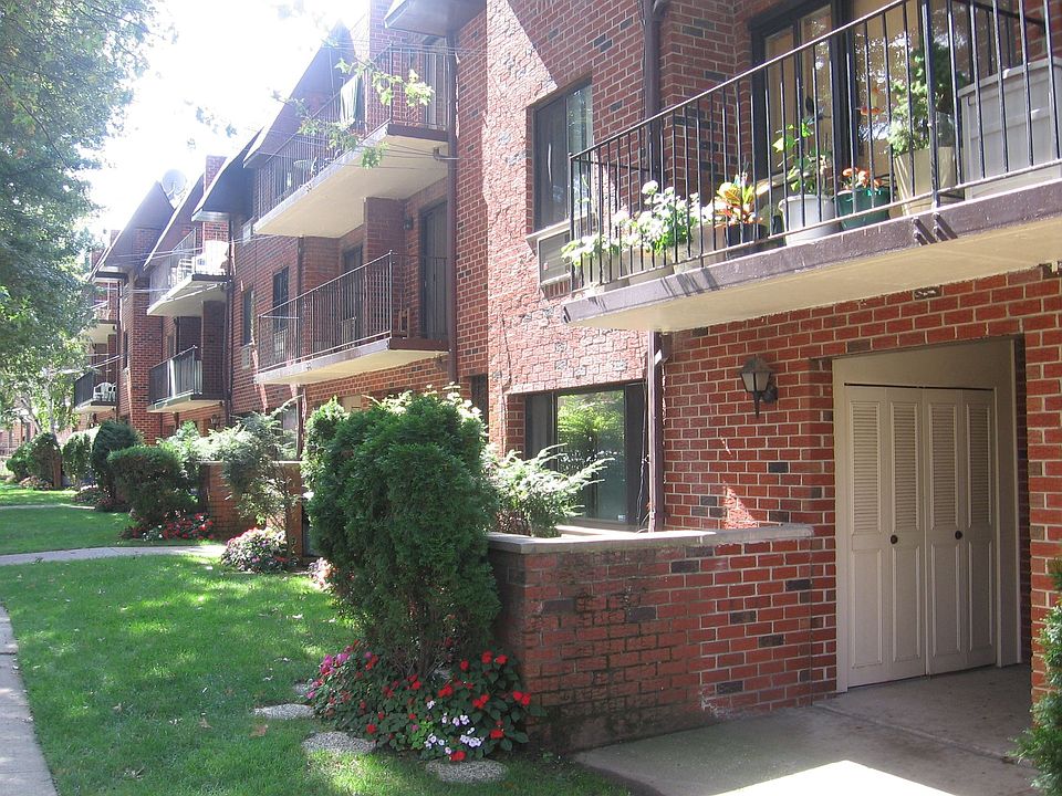 1st image of 7136 163rd St #1