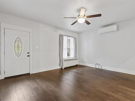 5th image of 3005 Paulowna St