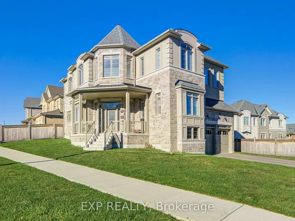 2 Pietrowski Dr, Georgina, ON L4P 0J7