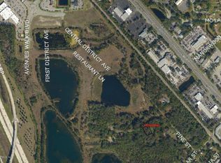 11220 Pine St, Jacksonville, FL 32258