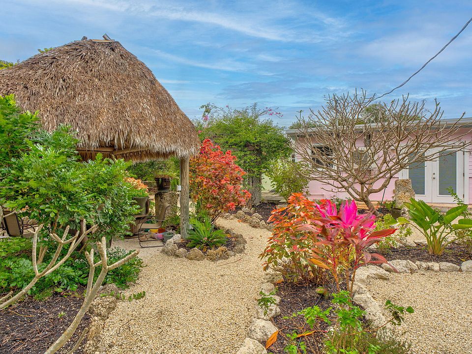 1st image of 30374 Oleander Blvd