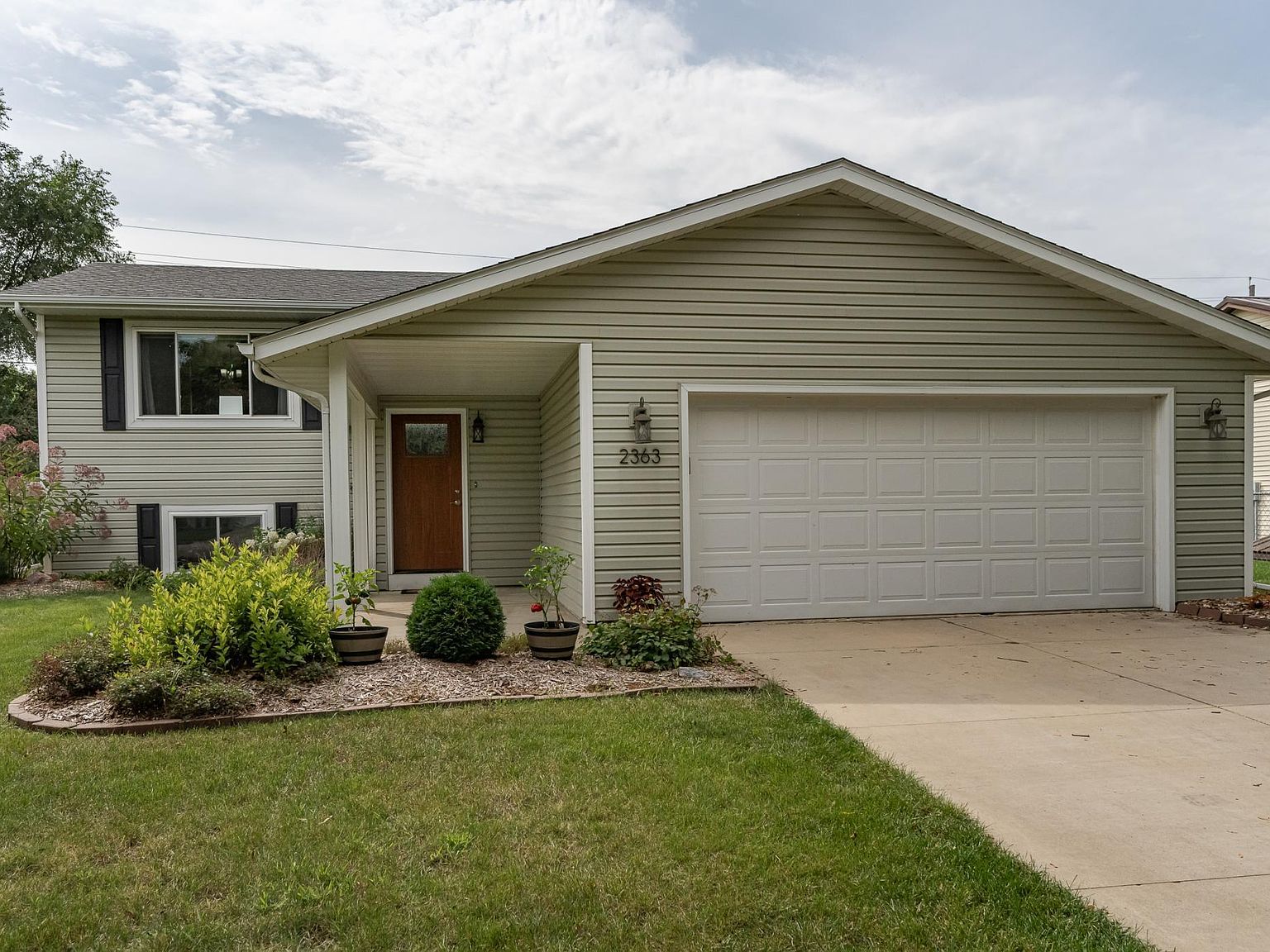 2363 18th Ave SE, Rochester, MN 55904 | Zillow
