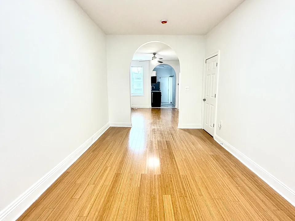 2448 Lakeview Ave #2
