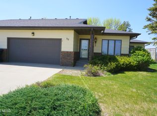 70 Paradise Dr, Watertown, SD 57201