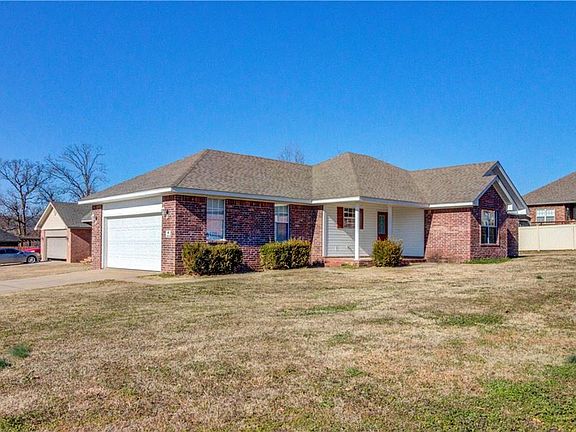 2nd image of 2412 Kaylonni Cir