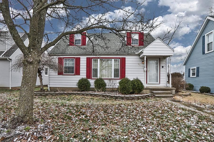 890 N Court St, Circleville, OH 43113 Zillow