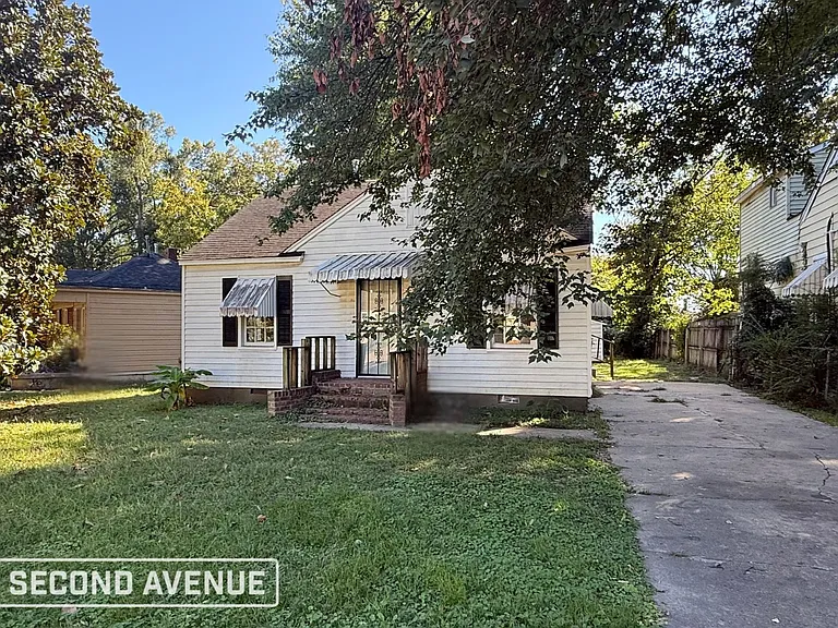 2455 Twain Ave — Photo 10