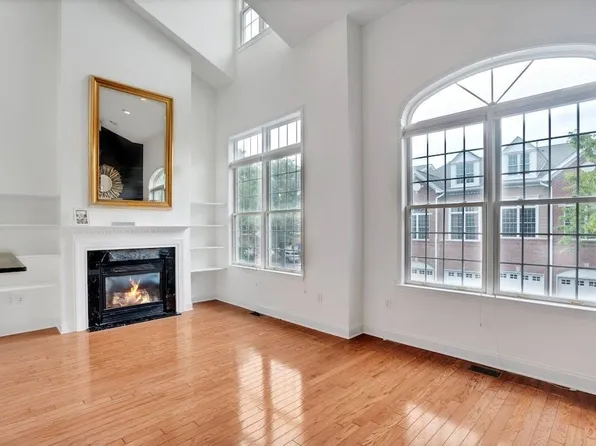 100 Abbie Court image 5 of 41