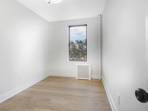 5th image of 12 Crown St #C4