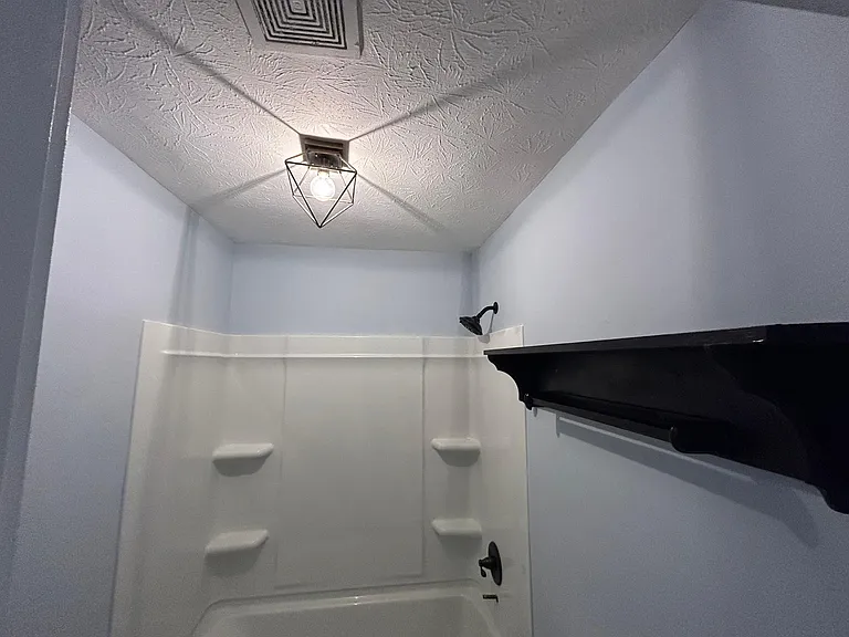 1404 Montcalm St #1404 — Photo 15