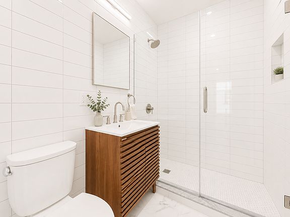 5th image of 499 Grand St APT 2f