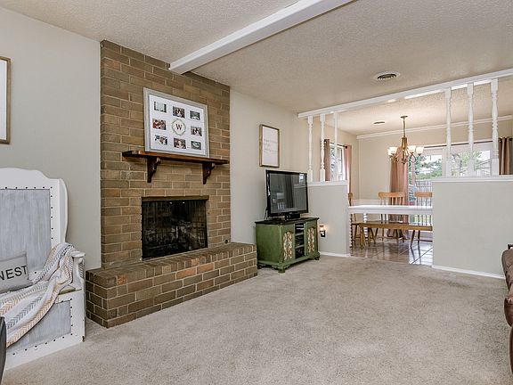 2nd image of 1304 Buena Vista St
