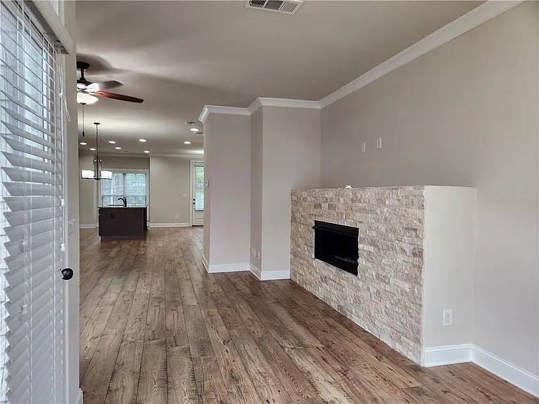 1323 Faircrest Way — Photo 9