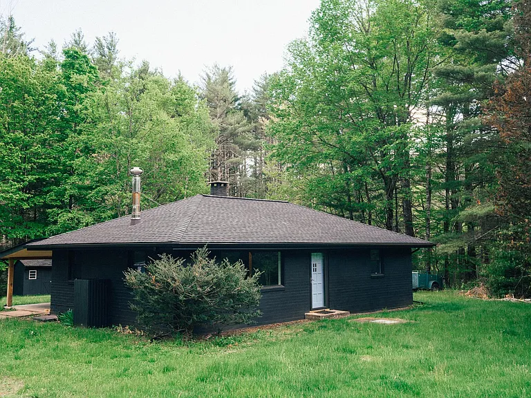 35 Race Track Rd — Photo 22
