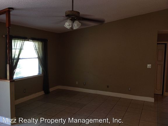 3rd image of 251 Hillside Dr
