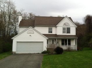 2 Lee Cir, Kent, CT 06757