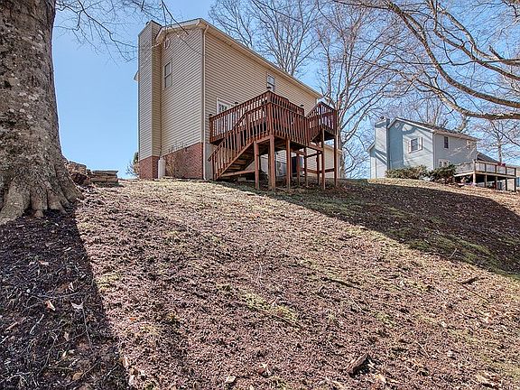 5th image of 26108 Beech Cir