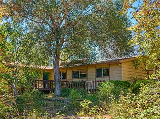 2736 Circle Dr, Escondido, CA 92029