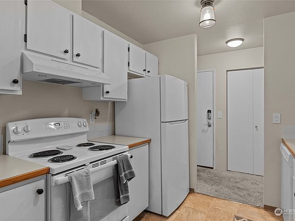 4th image of 667 4th Street NE #K 201