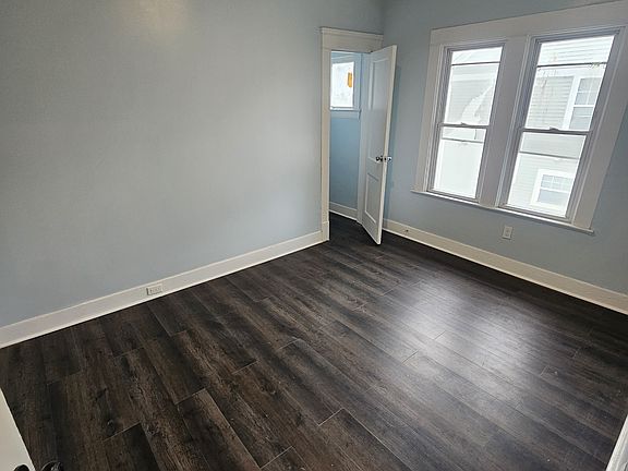 5th image of 11508 Woodstock Ave #2