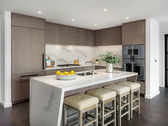 4th image of 188 Bellevue Way NE #806