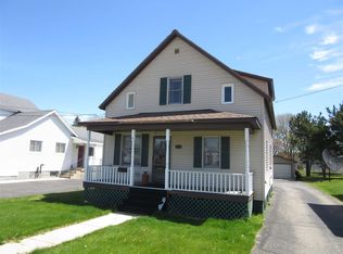 219 Schoolcraft Ave, Manistique, MI 49854