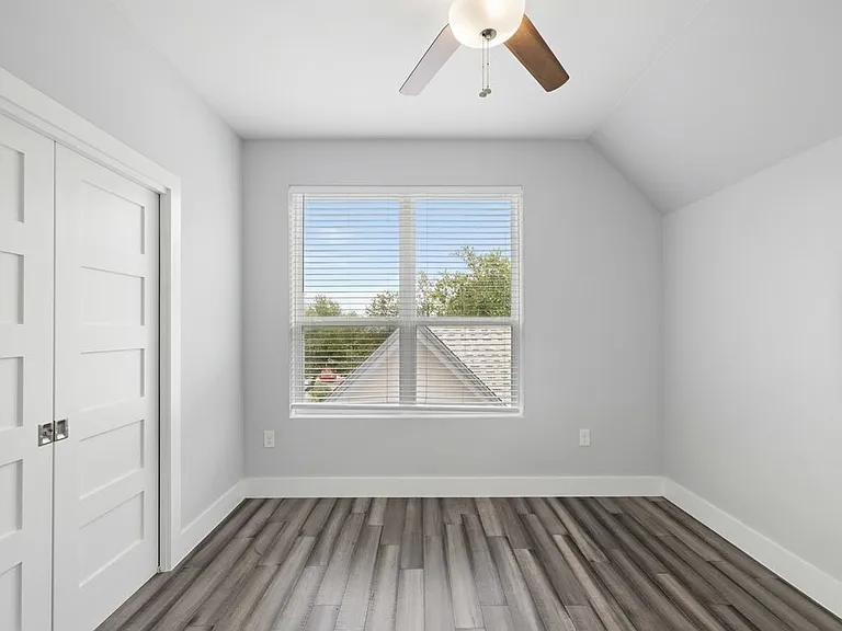 6109 Cherrylawn Cir #A — Photo 31