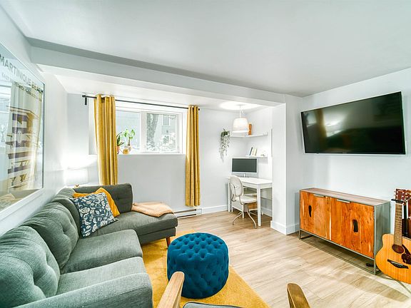 5th image of 1040 Lucknow St #1